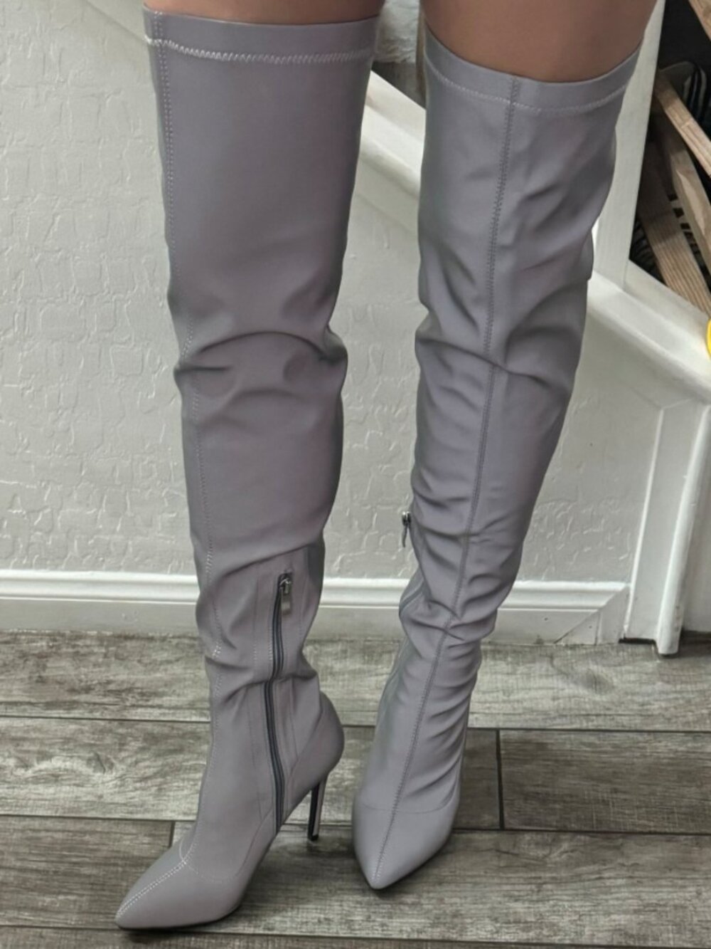 Gray over-the-knee stiletto boots ( in excellent condition)
